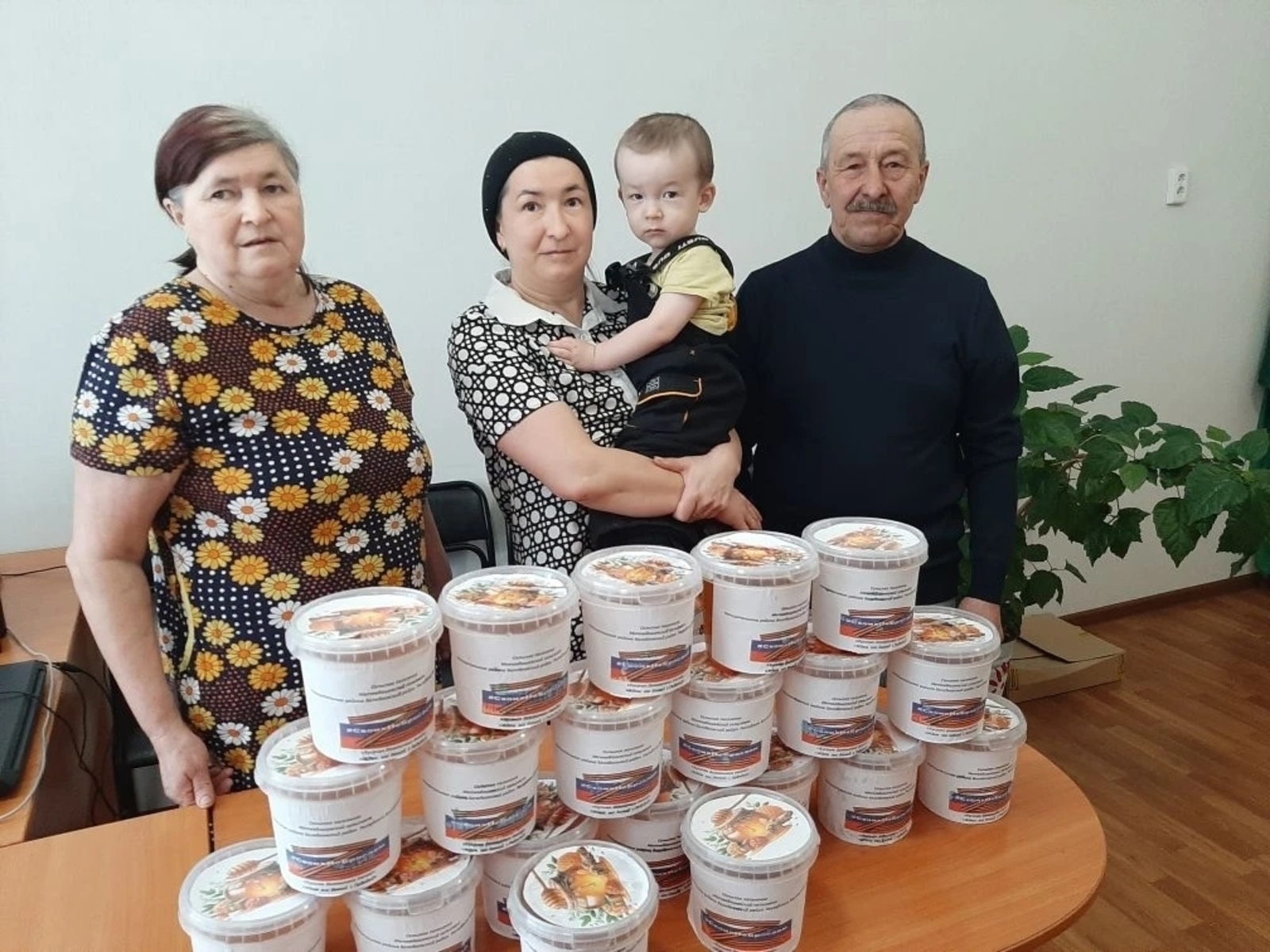 Мәтәүбаш авылы егете Радик Яркәевтан үзебезнекеләр өчен бал