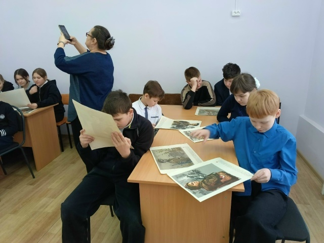 Бөек Ватан сугышы геройлары – балалар истәлегенә