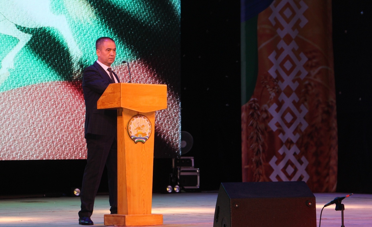 Чәчәк ат, туган җирем!