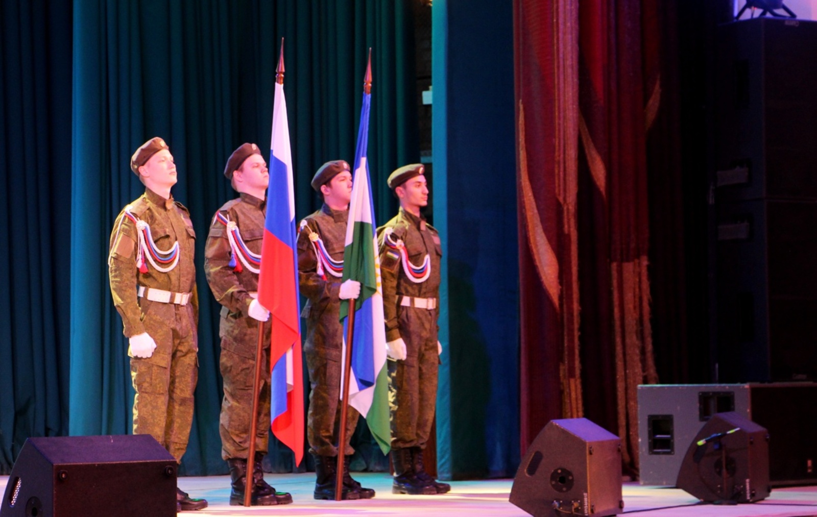 Чәчәк ат, туган җирем!