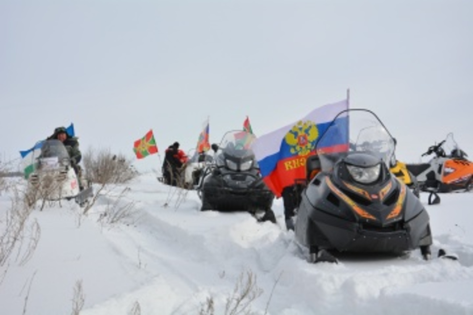 Ватан сакчылары хөрмәтенә мотоузыш