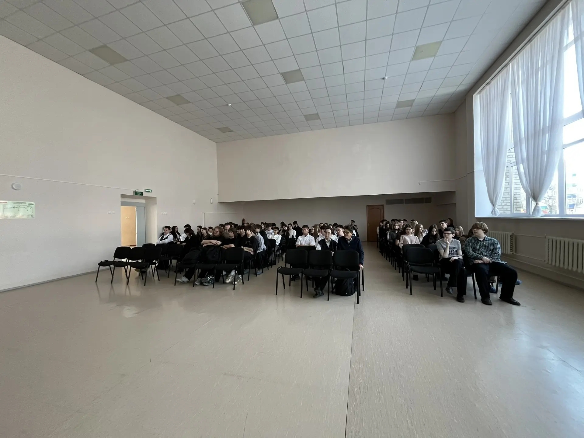 Бәләбәй мәктәп укучылары УУНиТ  белән таныштылар