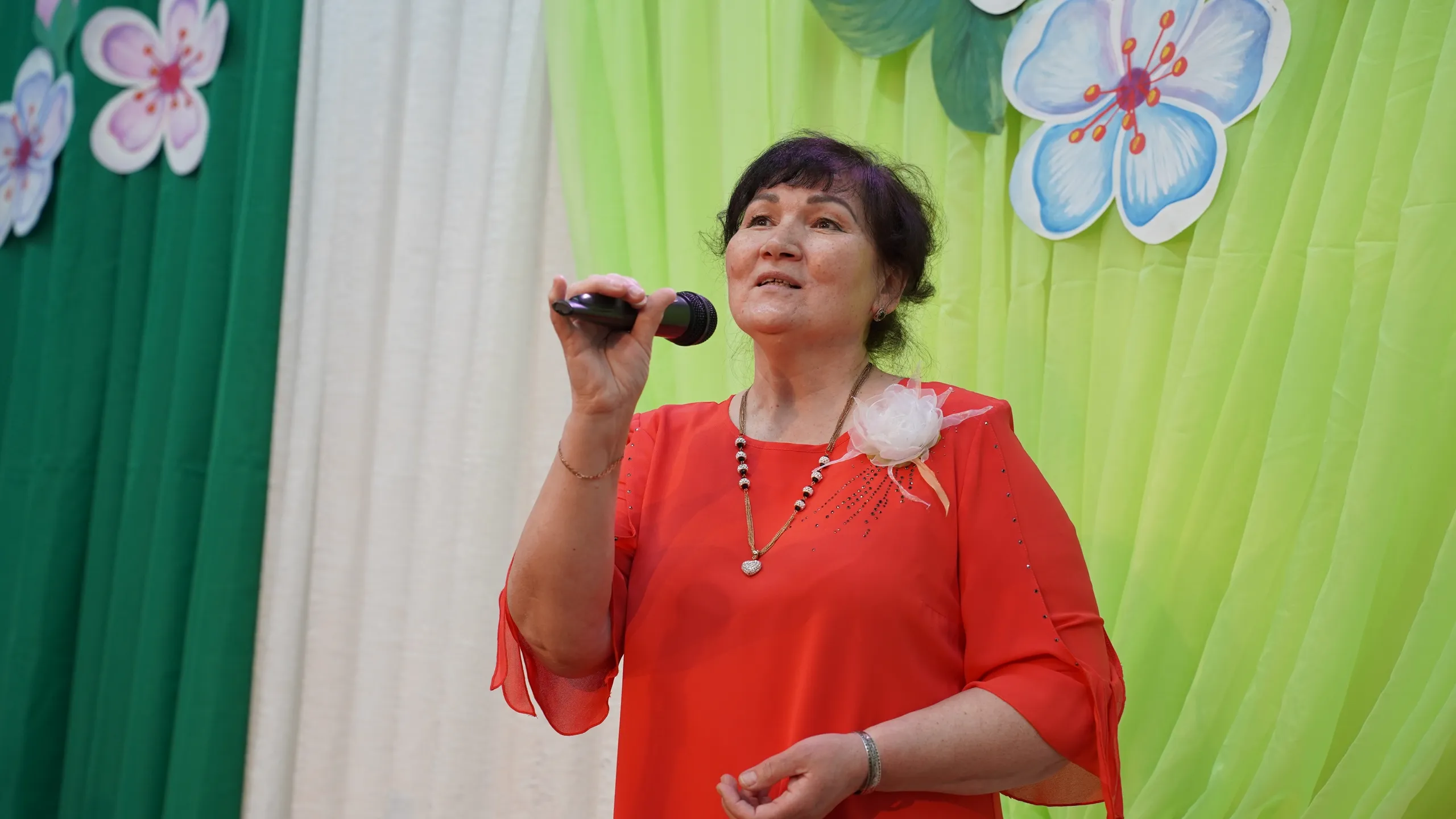 Мәдәният  «Авыл киче» үзенең сәләтле шәхесен тәбрикләде