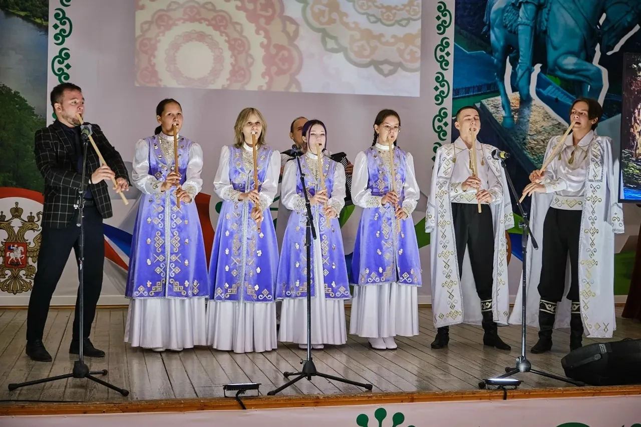 Урал батыр рухы яшәсен!