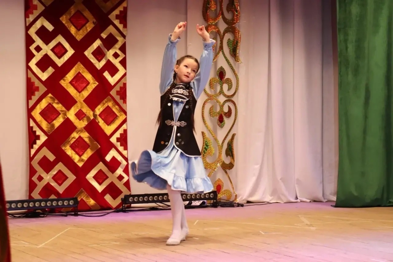 Биюче булып үсәләр