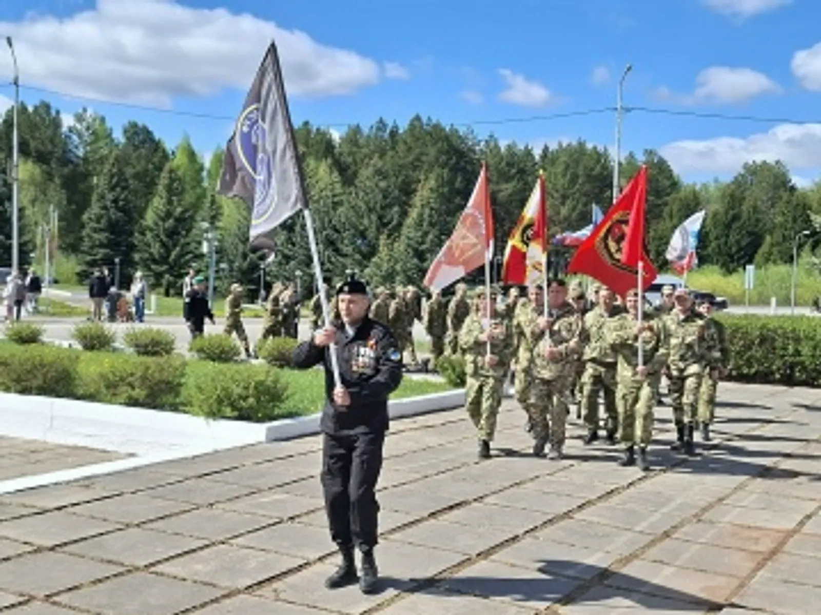 Хәрби-патриотик берләшмәләр вәкилләре парады