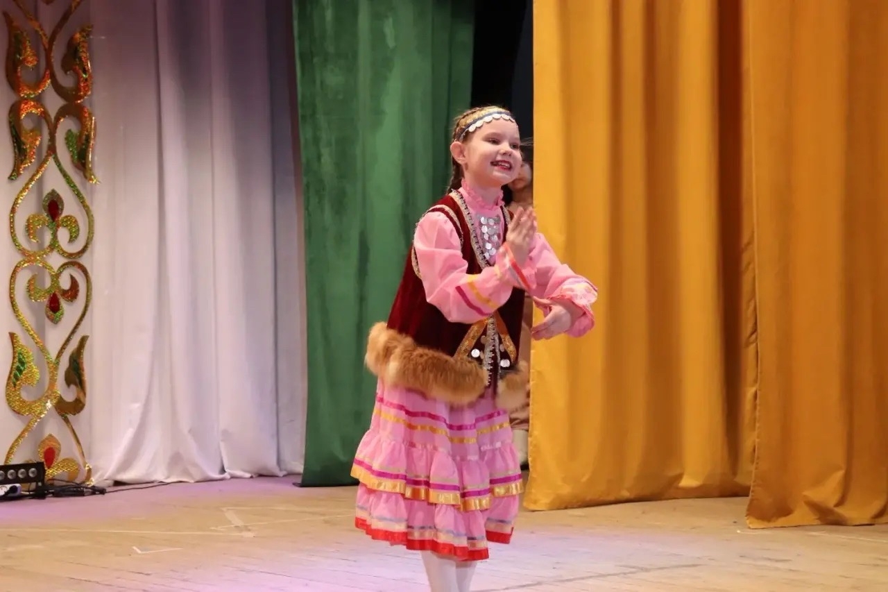 Биюче булып үсәләр