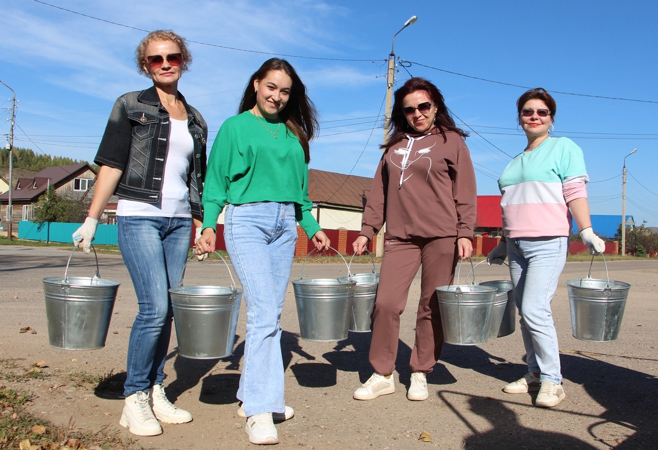 Нарат һәм каен үсентеләре утырттылар