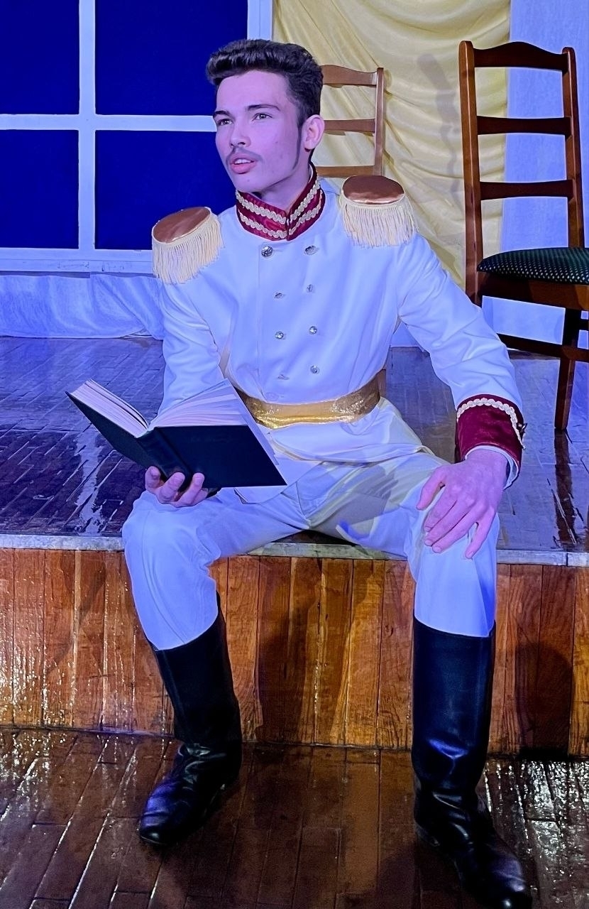 "Паяц" театры күренешләре