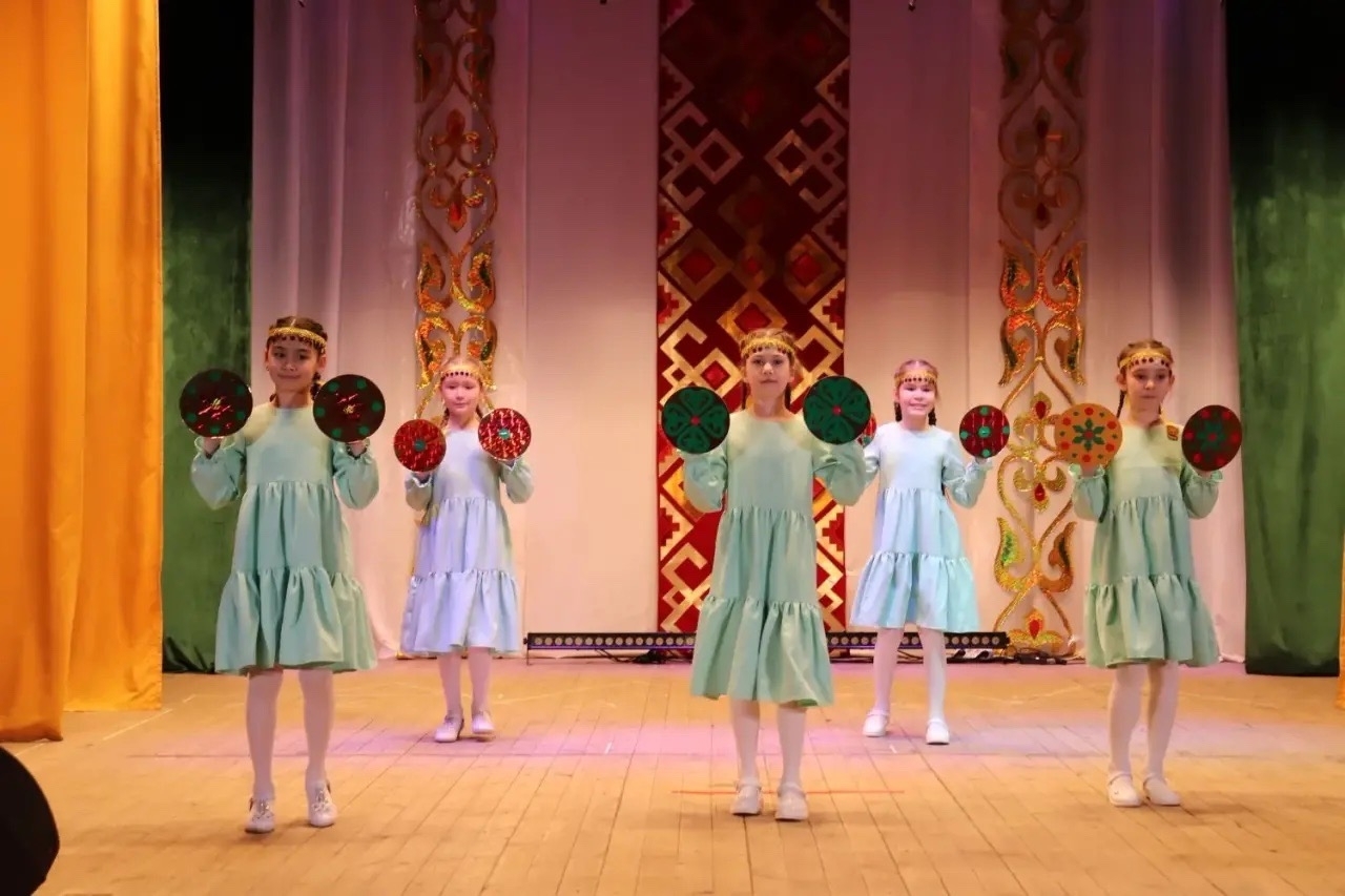 Биюче булып үсәләр