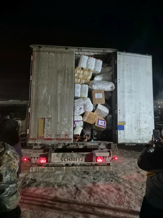 Приют бистәсендәге Ярдәм үзәге үзебезнекеләргә гуманитар йөк җибәрде