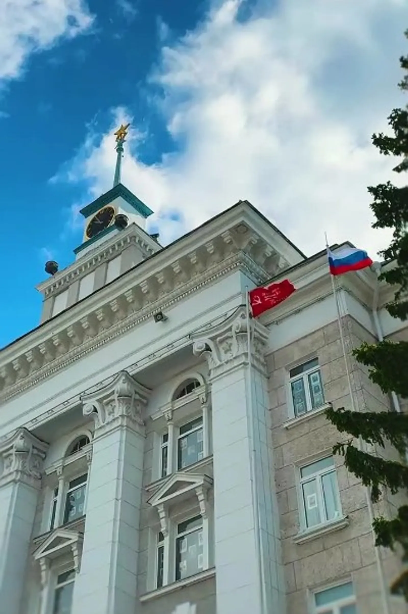 Поздравляю всех с 81-й годовщиной Великой Победы!