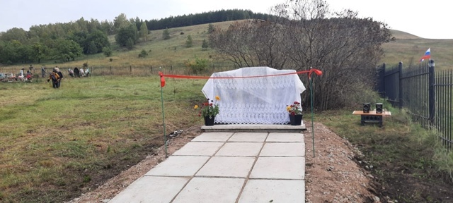 Репьевканың хәрби буын кешеләре истәлеген мәңгеләштерделәр