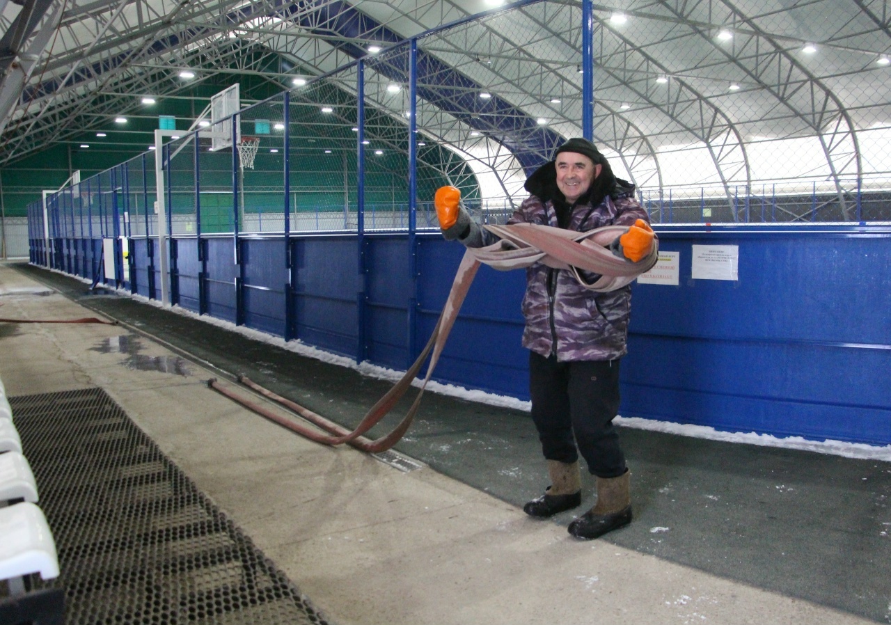 Тимераякта шуарга,  хоккей уйнарга  вакыт!