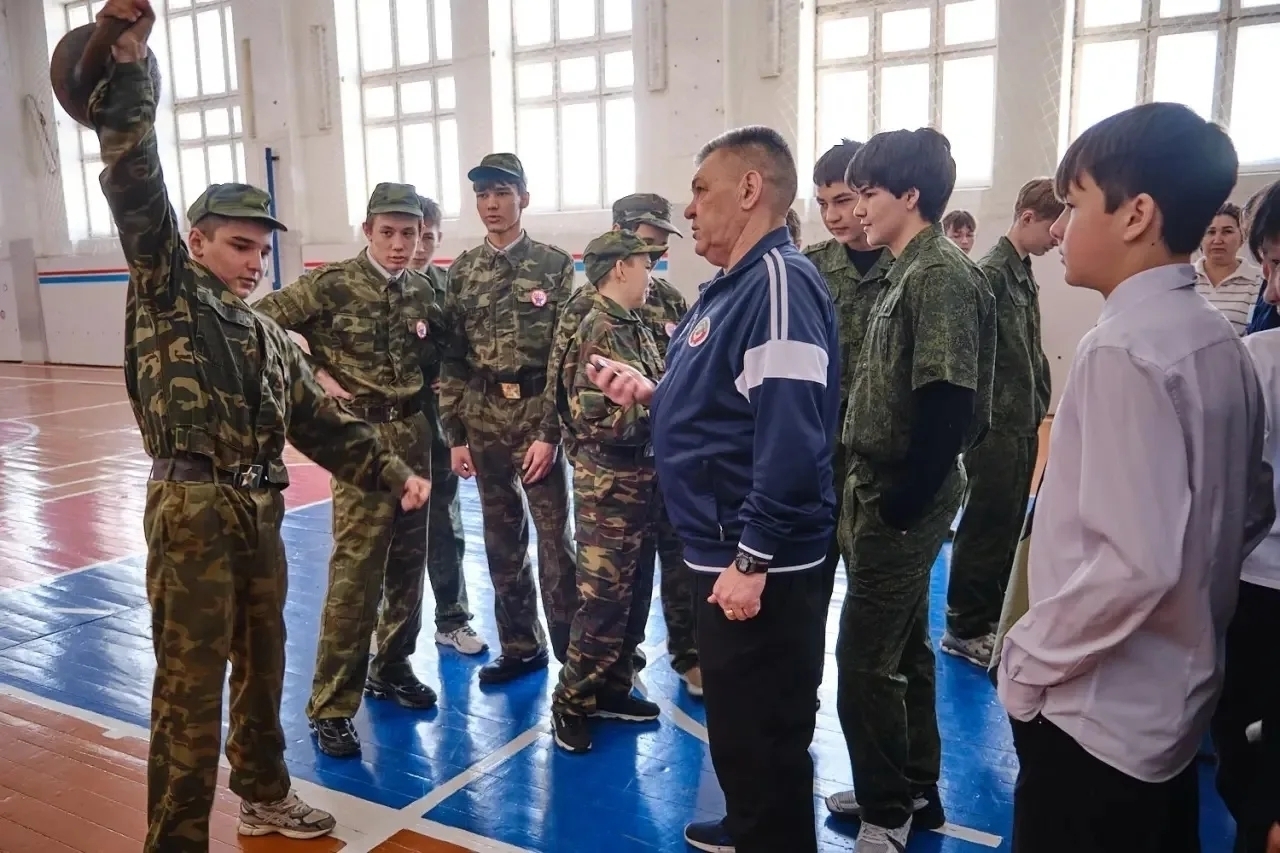 Бәләбәйдә бәйрәм алды хәрби-патриотик уеннары узды