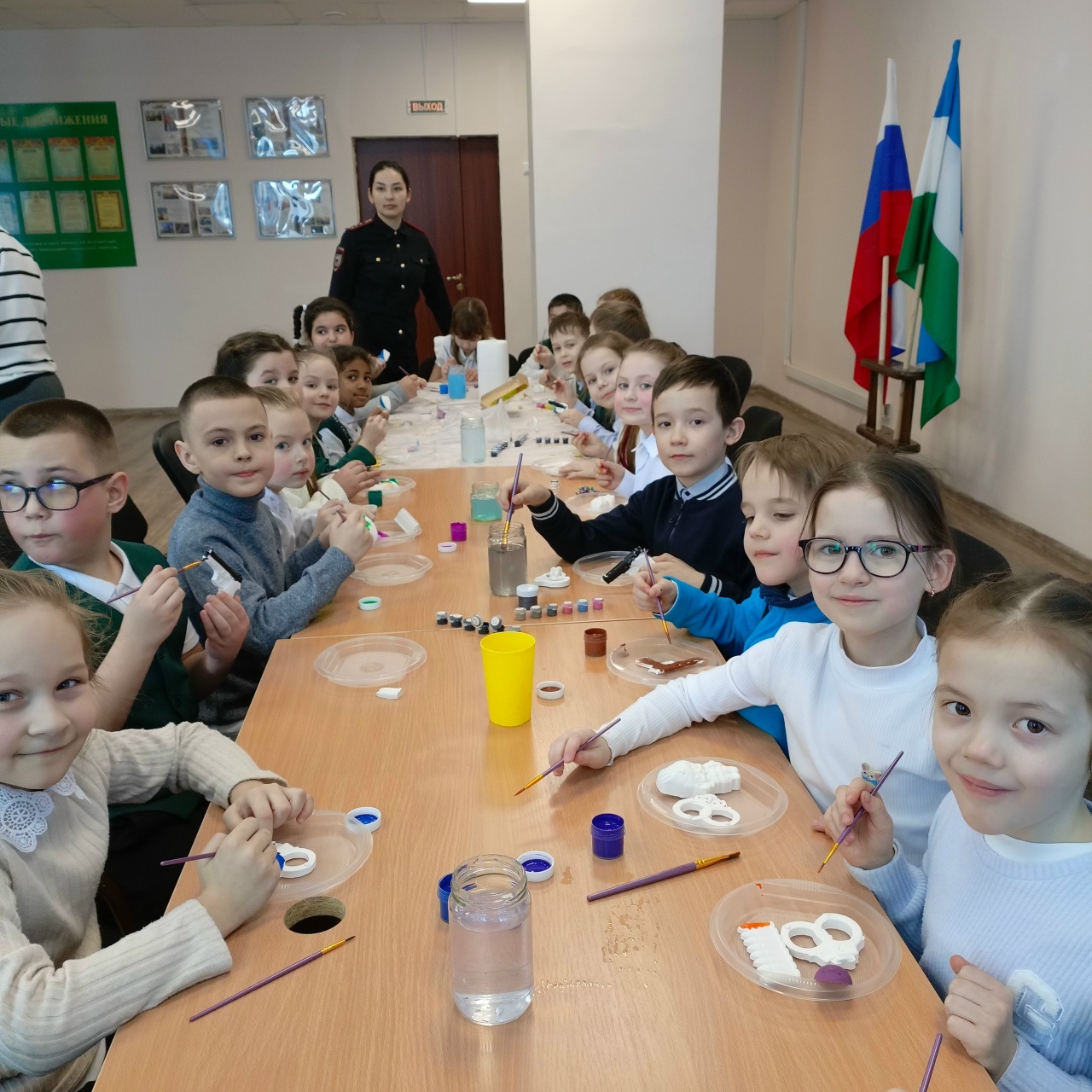 Гимназистлар полиция хезмәткәре һөнәре белән таныштылар