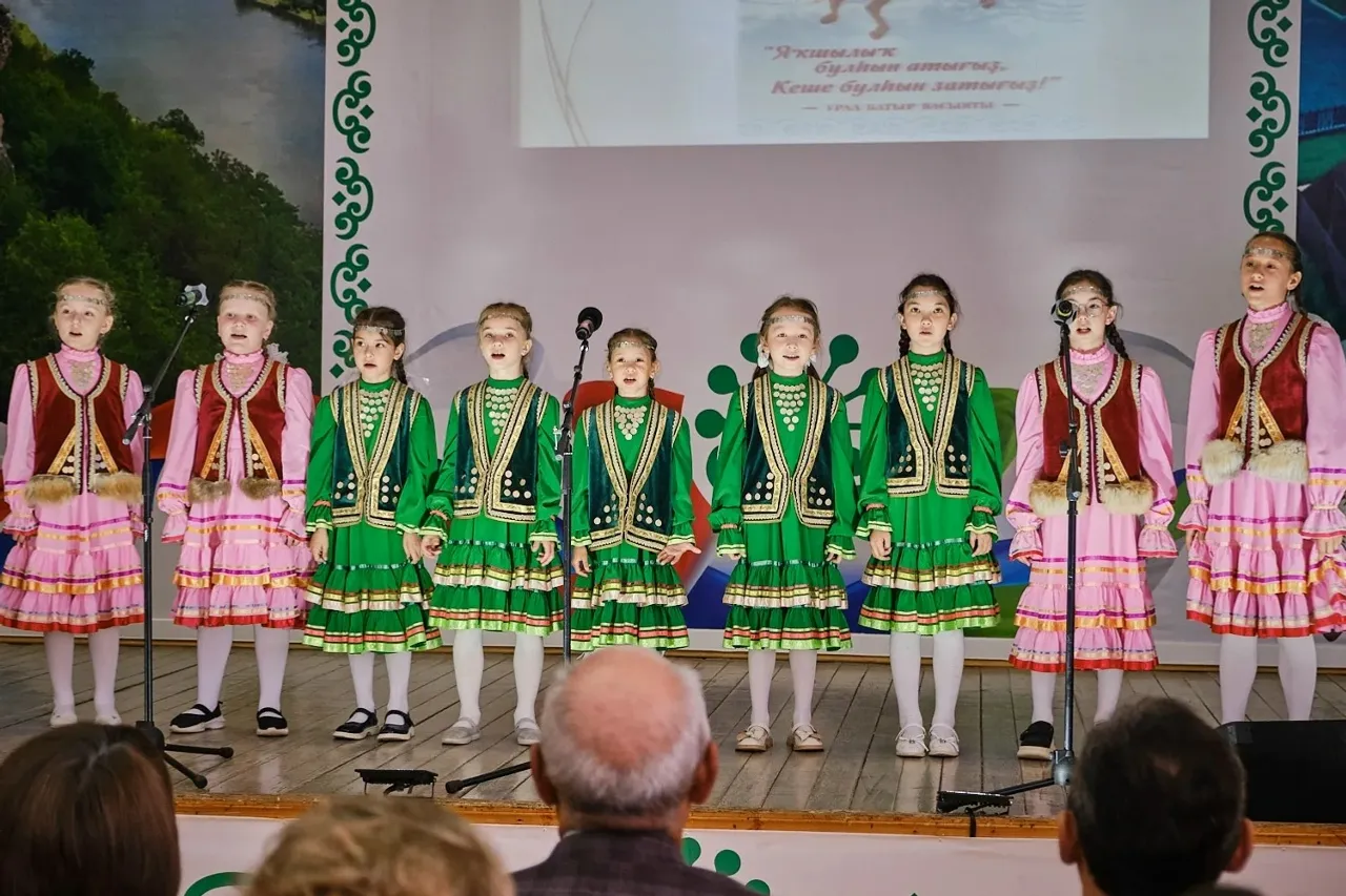 Урал батыр рухы яшәсен!
