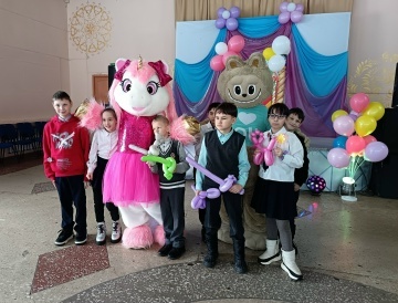 Әкият кайда яши