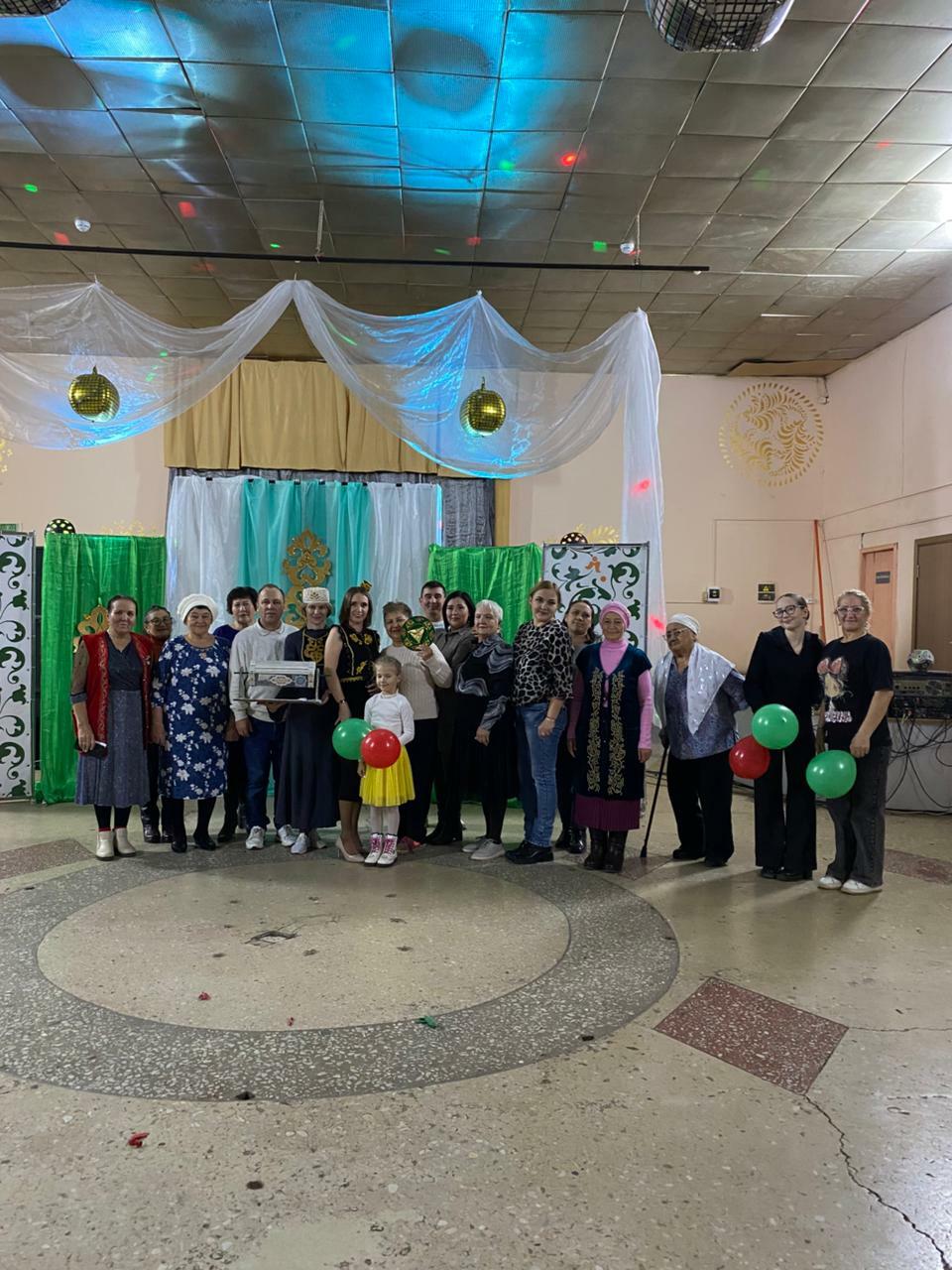 “Туган як” җырын бергә җырлаганнар