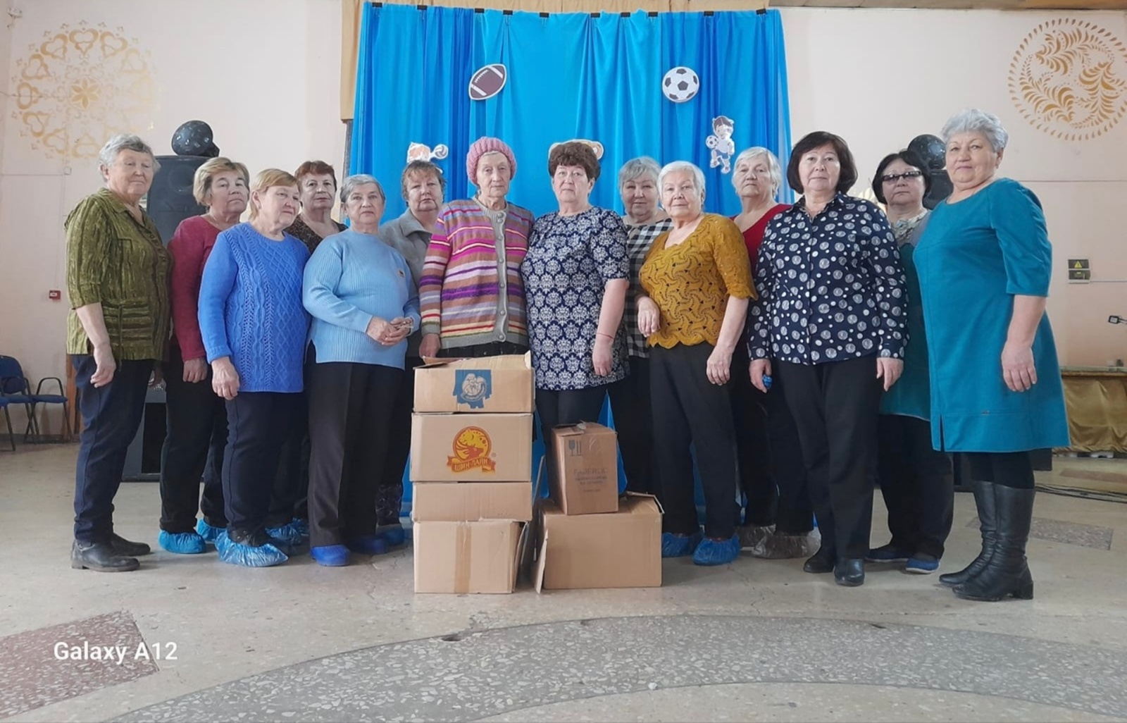 Бәләбәй хатын-кызлары үзебезнекеләргә ярдәм итә