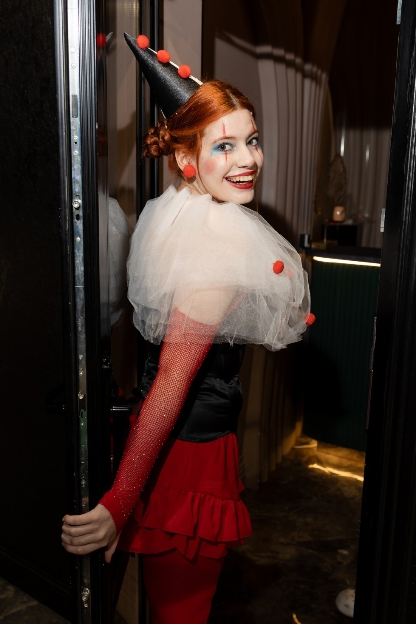 "Паяц" театры күренешләре