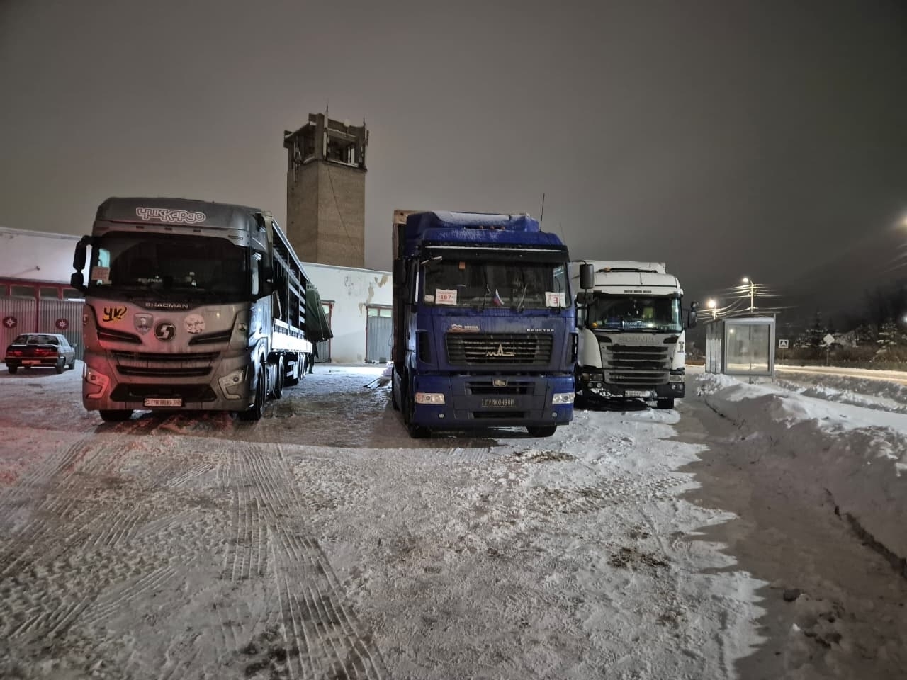 Гумконвойлар Бәләбәйдән һәм Приюттан үзебезнекеләргә  китте