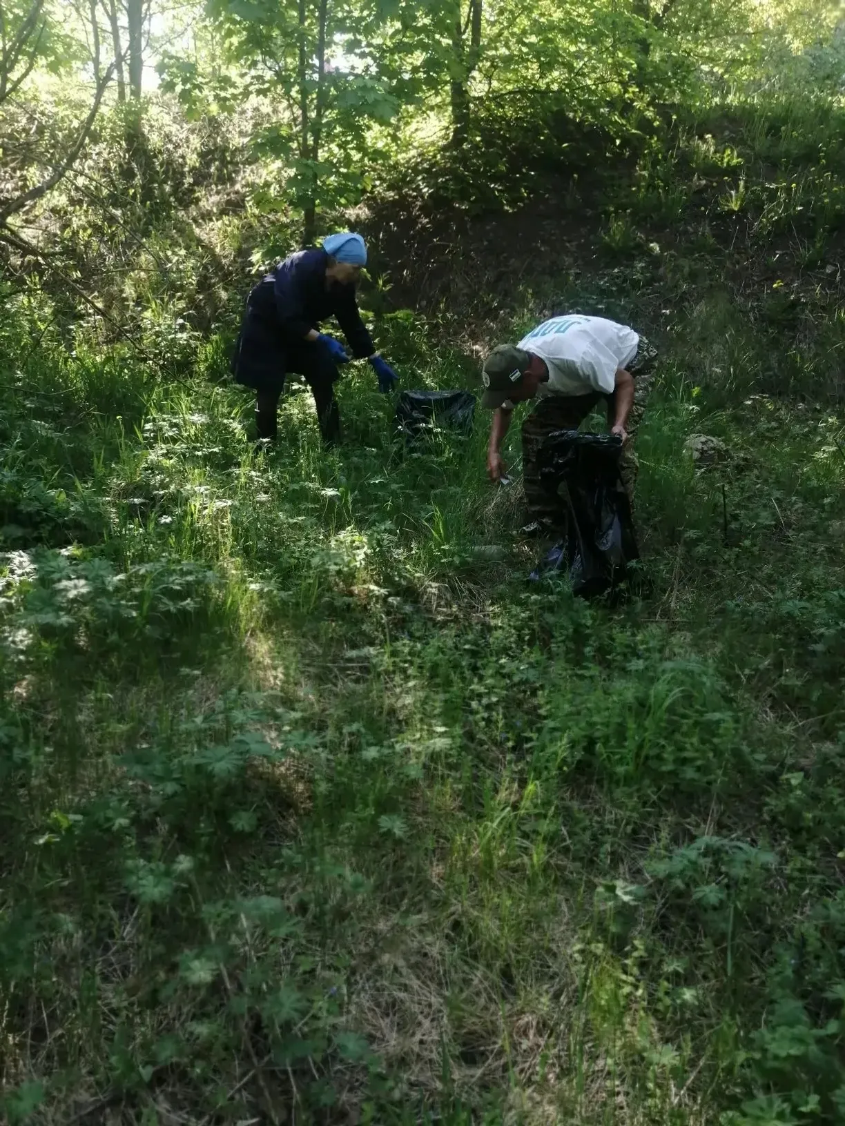 Башкорт гимназиясе коллективы чишмәне тазартты