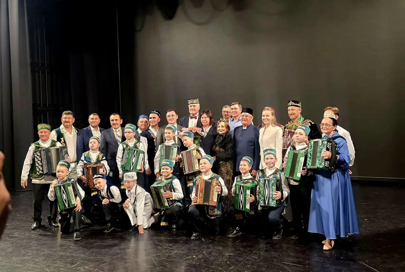 "Илһам" гармунчылар ансамбле – Казанда!