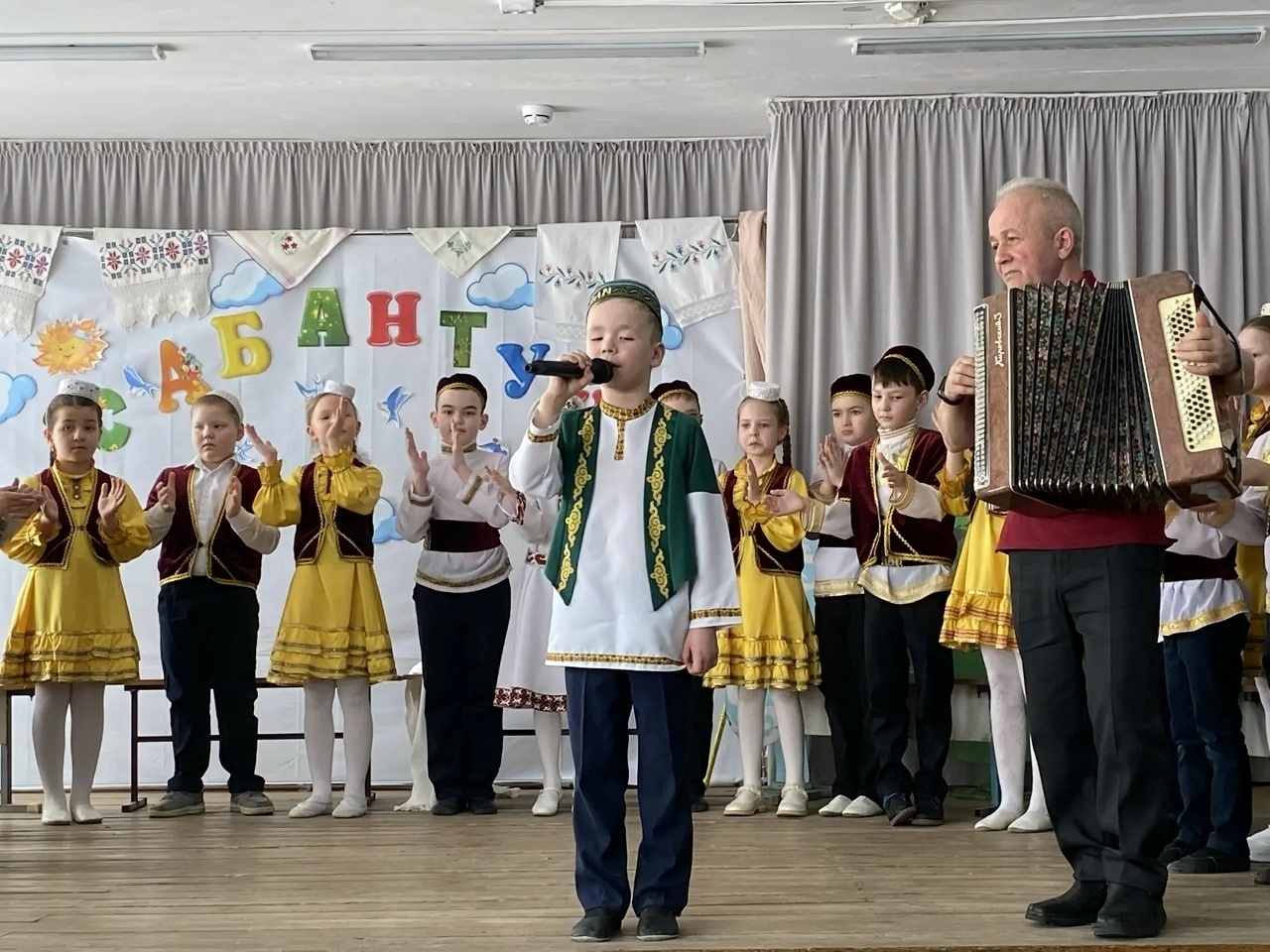 Сабантуй?!. Март аенда?!.