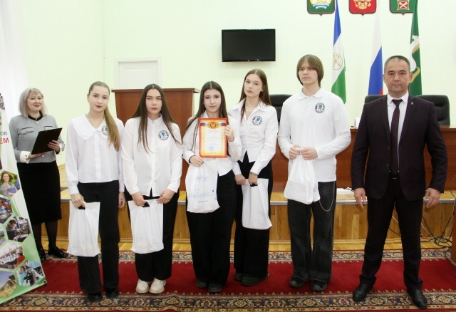 Эшмәкәрләрнең яңа буыны үсә