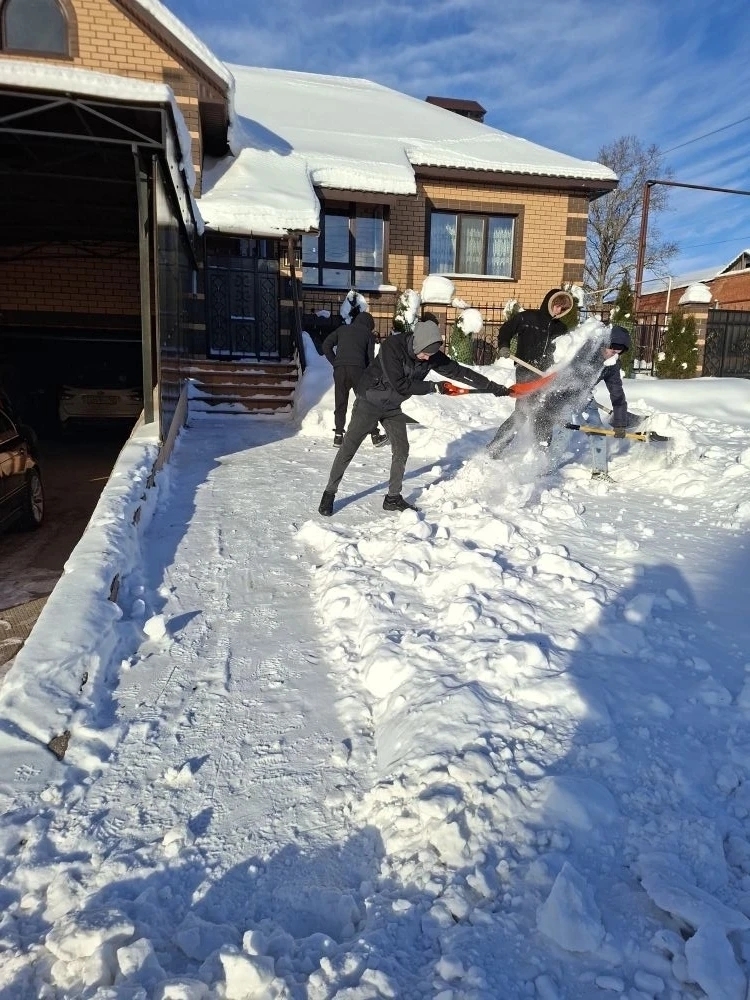 Студентлар ярдәмгә килделәр