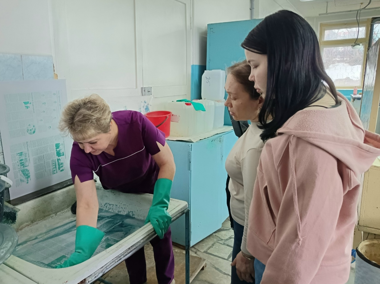 Матбугат дөньясы белән таныштыру